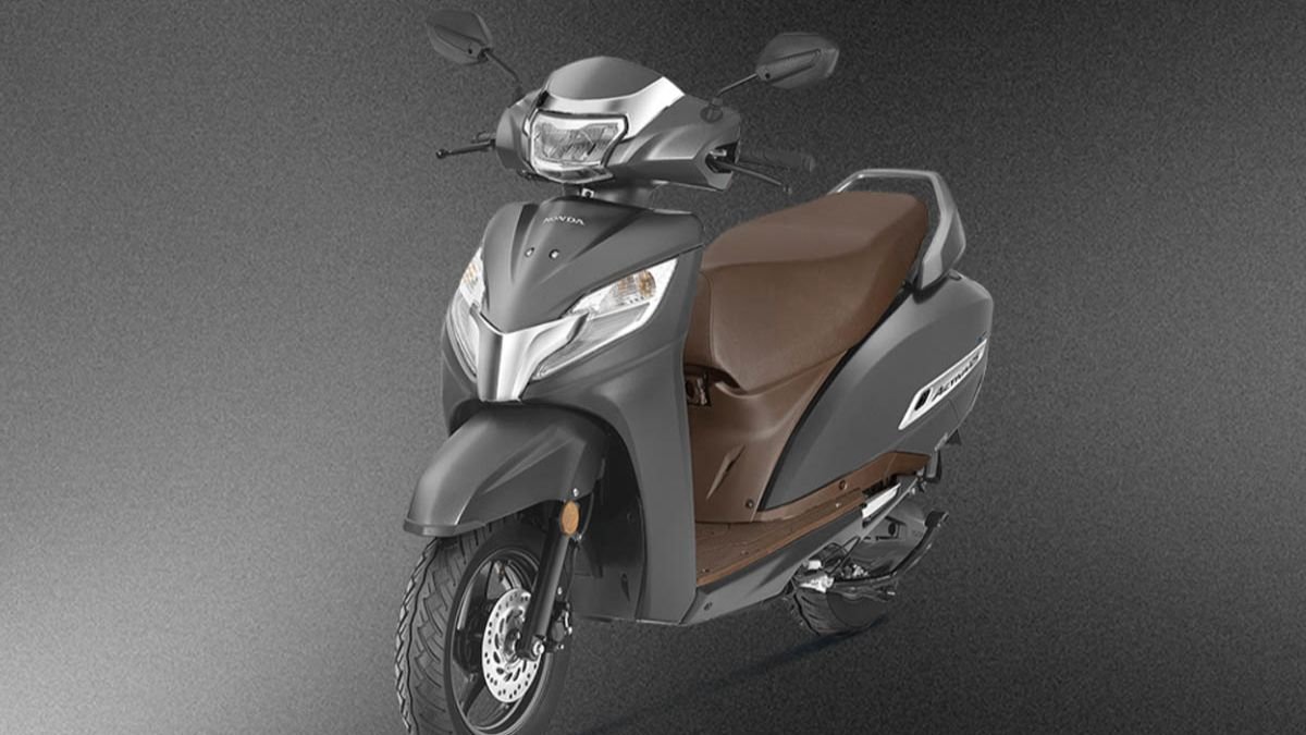 Honda Activa 8G with 125CC Engine and 65KMPL Mileage Available at ₹52,000- Dhamaka Deals