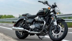 Royal Enfield 2025 Super Meteor 650: Premium Cruiser Design & Advanced Tech Highlights